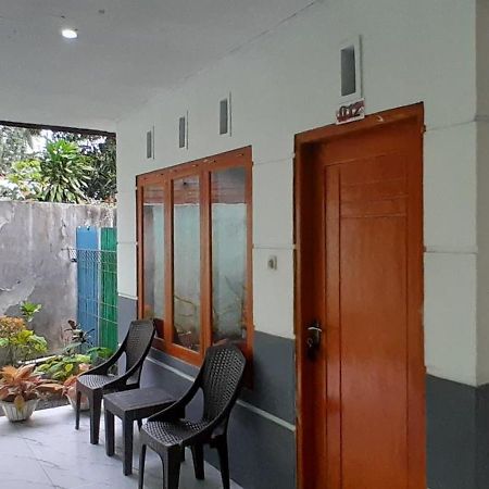 Renny'S Tangkoko Safety Stop Bitung Exterior photo