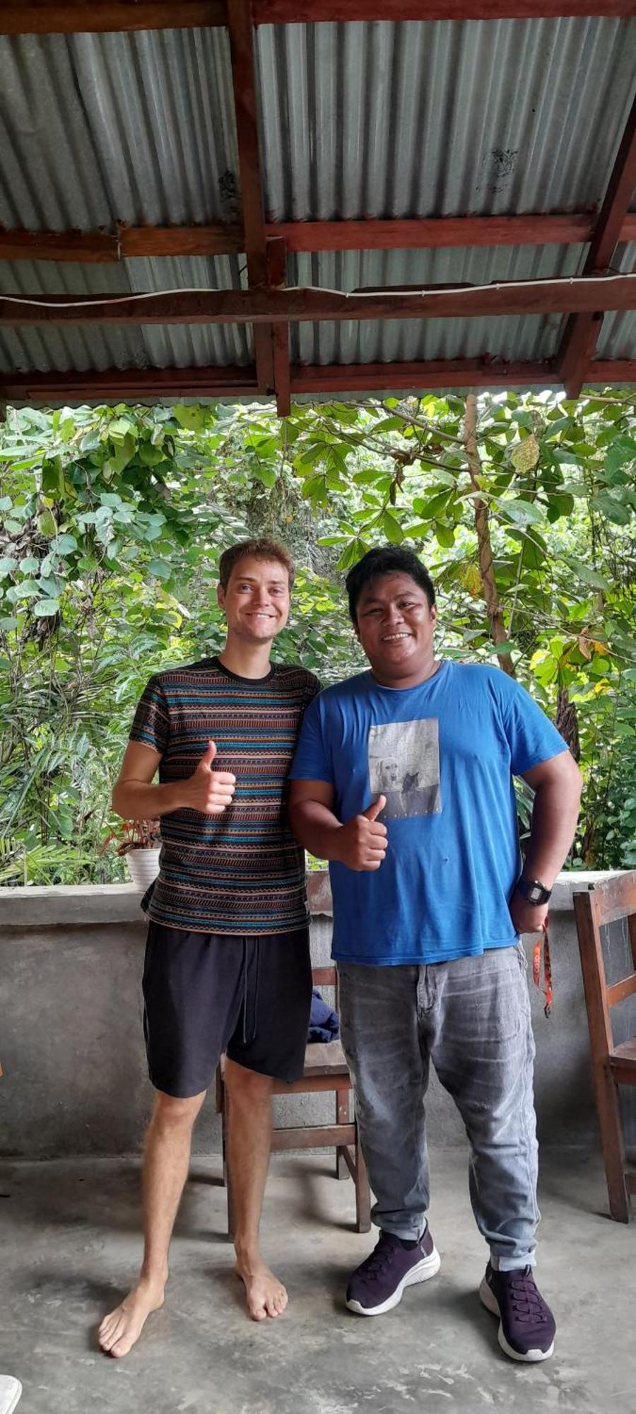 Renny'S Tangkoko Safety Stop Bitung Exterior photo